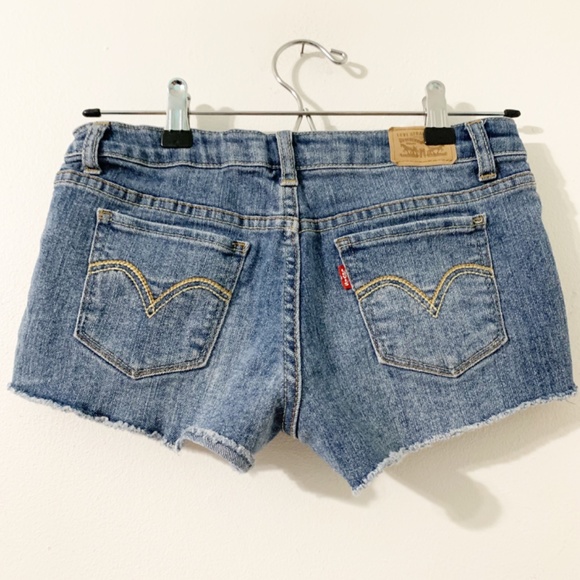 Levi Levi’s Strauss Denim Jean Shorty Short Cut-Off Braided Trim Along Side 🟦 - Picture 3 of 9